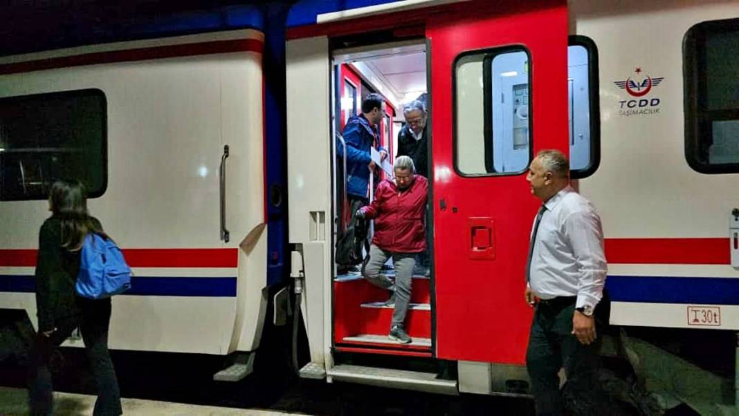 Karadeniz'de doğa şöleni! Turistik Karaelmas Ekspresi yolcularını büyüledi 23